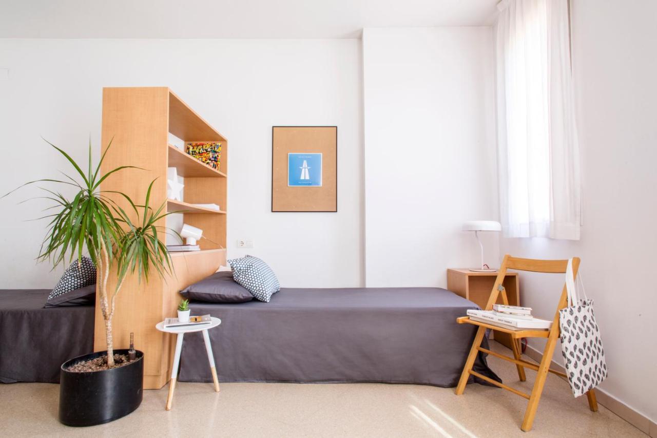 Residencia Universitaria Resa Francesc Giralt I Serra Terrassa Dış mekan fotoğraf