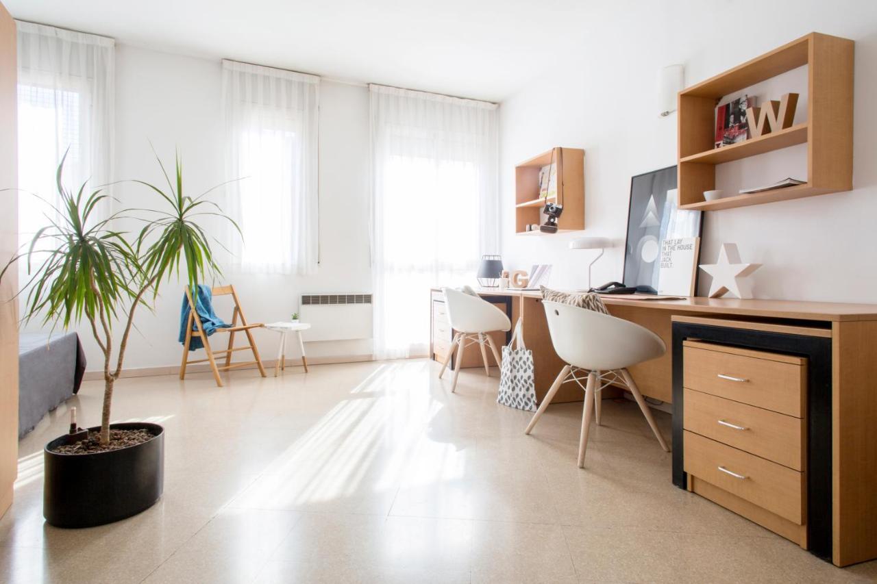 Residencia Universitaria Resa Francesc Giralt I Serra Terrassa Dış mekan fotoğraf