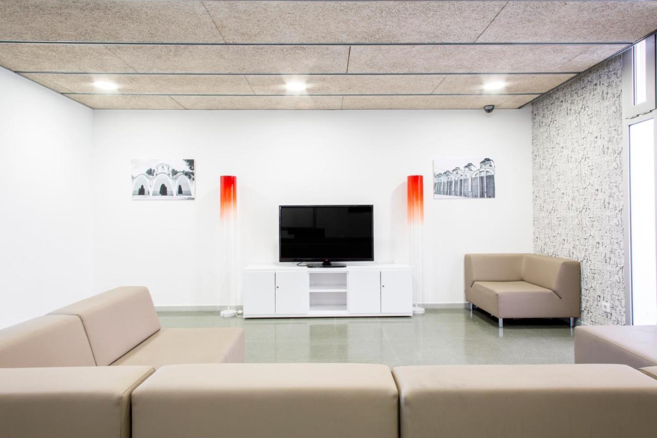 Residencia Universitaria Resa Francesc Giralt I Serra Terrassa Dış mekan fotoğraf