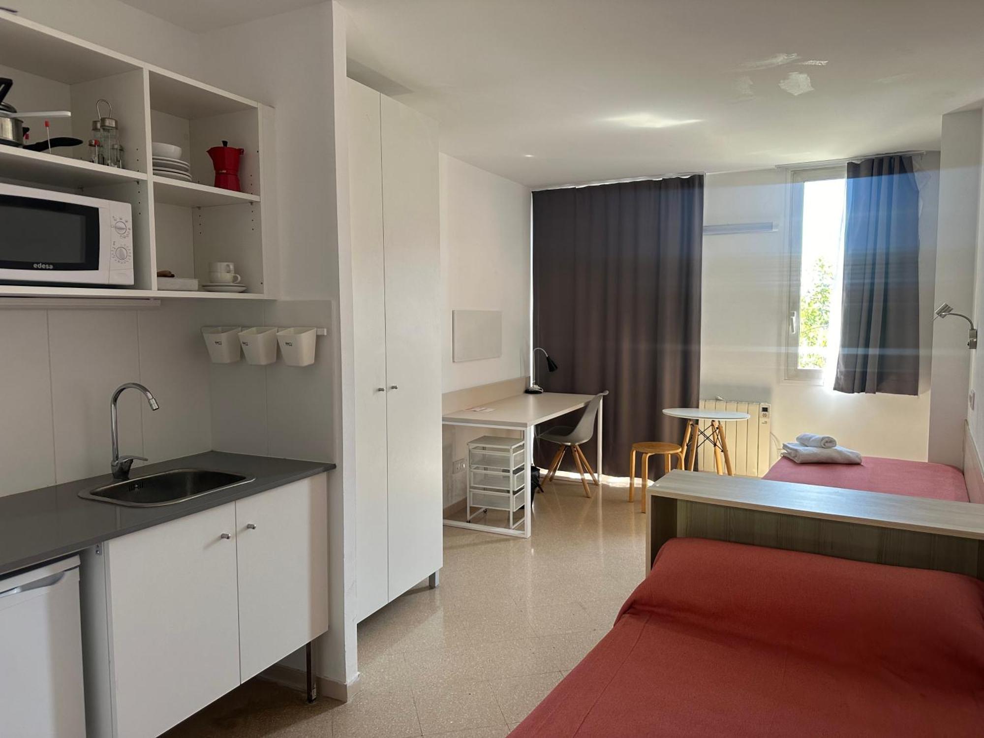 Residencia Universitaria Resa Francesc Giralt I Serra Terrassa Dış mekan fotoğraf